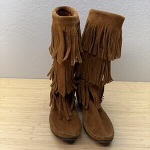 Minnetonka Moccasin Womens Size 6 Brown Three Layered Fringe Suede Boots